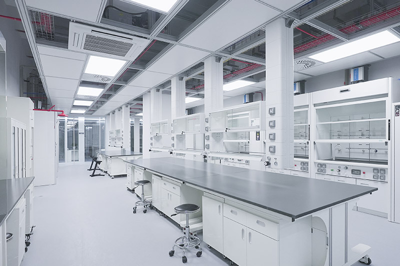 拉萨实验室革新：安全与科技的现代融合